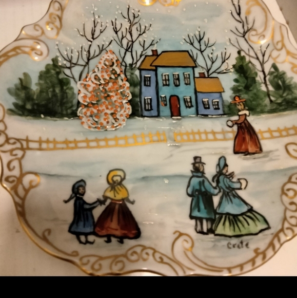 2 vintage Crate Hand Painted Display Wall Decor Plates/Holiday Decor - Picture 6 of 11